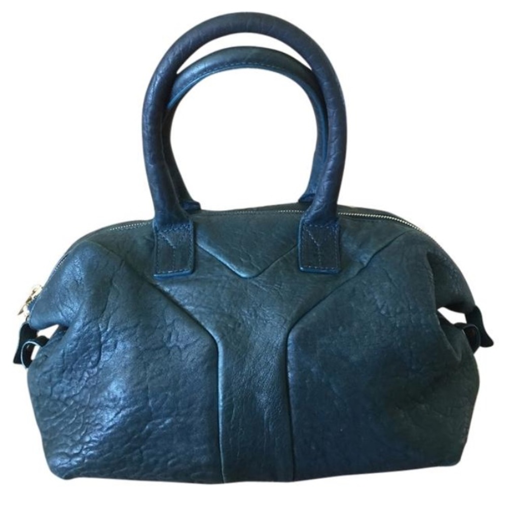 YSL Yves Saint Laurent Pebbled leather Easy bag